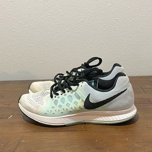 nike air zoom pegasus 31 baby blue size 9 654486-105